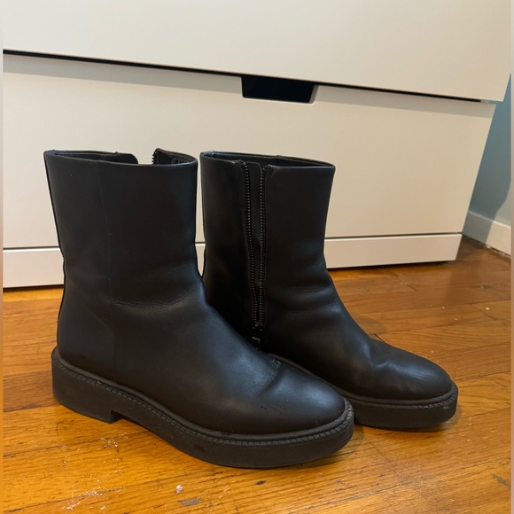 Size 8 Black Vince ‘Kady’ Lug Boots - Picture 2 of 6